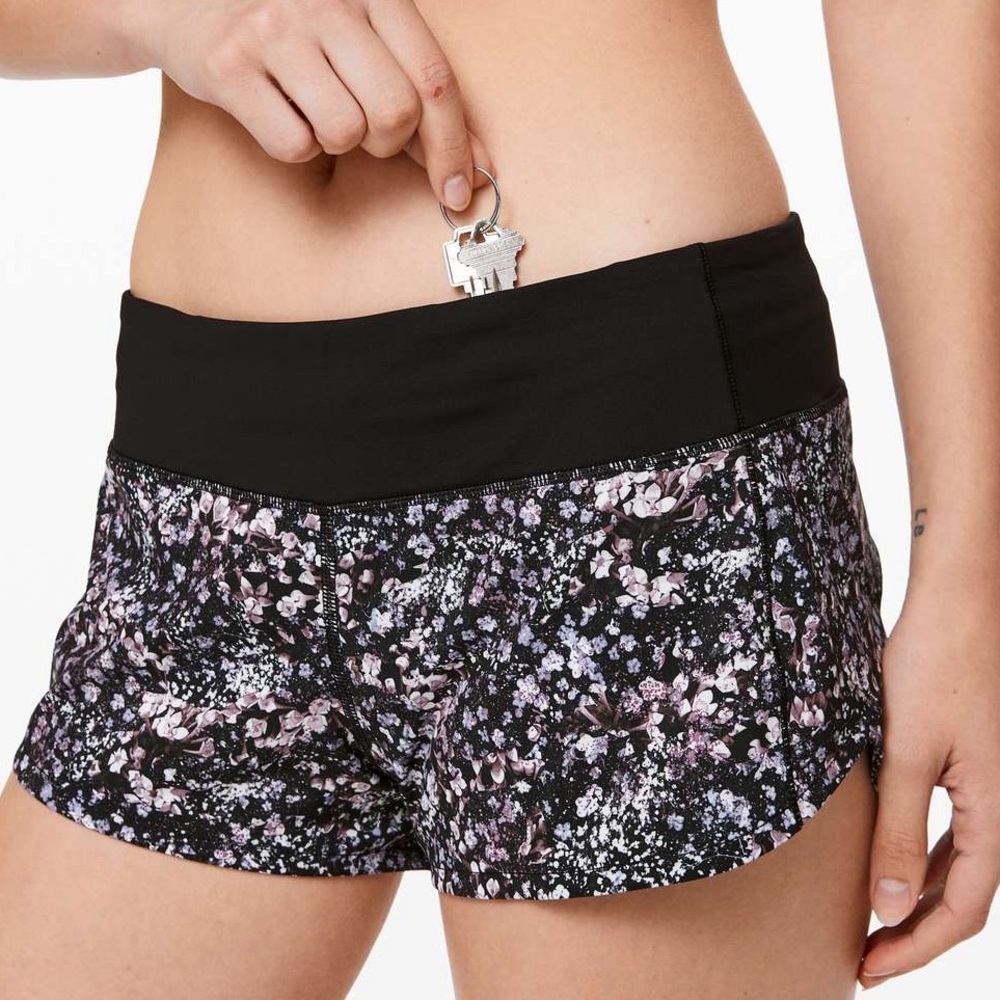 Lululemon Speed Up Short *2.5" in Floral Spritz Multi / Black Size 6